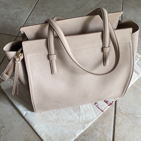 Ferragamo Amy Tote - Picture 7 of 9